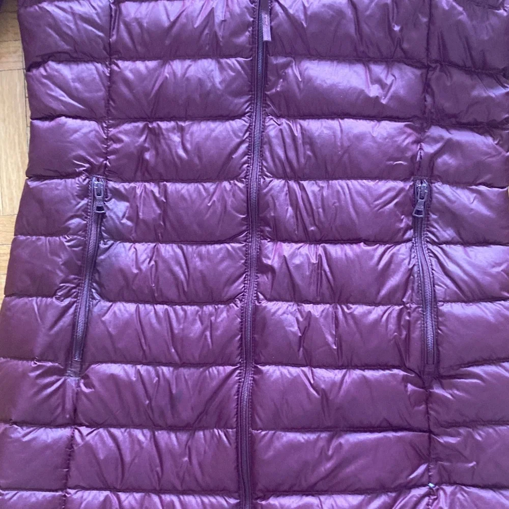 TNA Women's Burgundy Packable Puffer Jacket - Picture 7 of 7